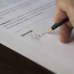 Why Should You Hire A Lawyer To Draft Commercial Contract?