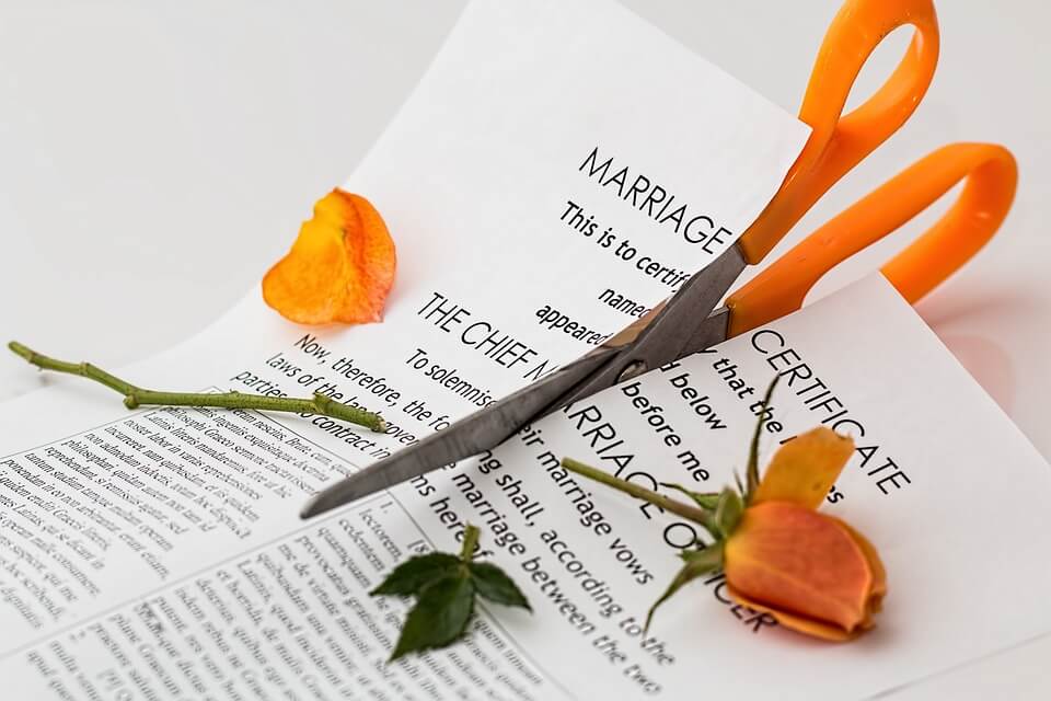 Divorce in Vietnam And 3 Things You Need To Be Careful About
