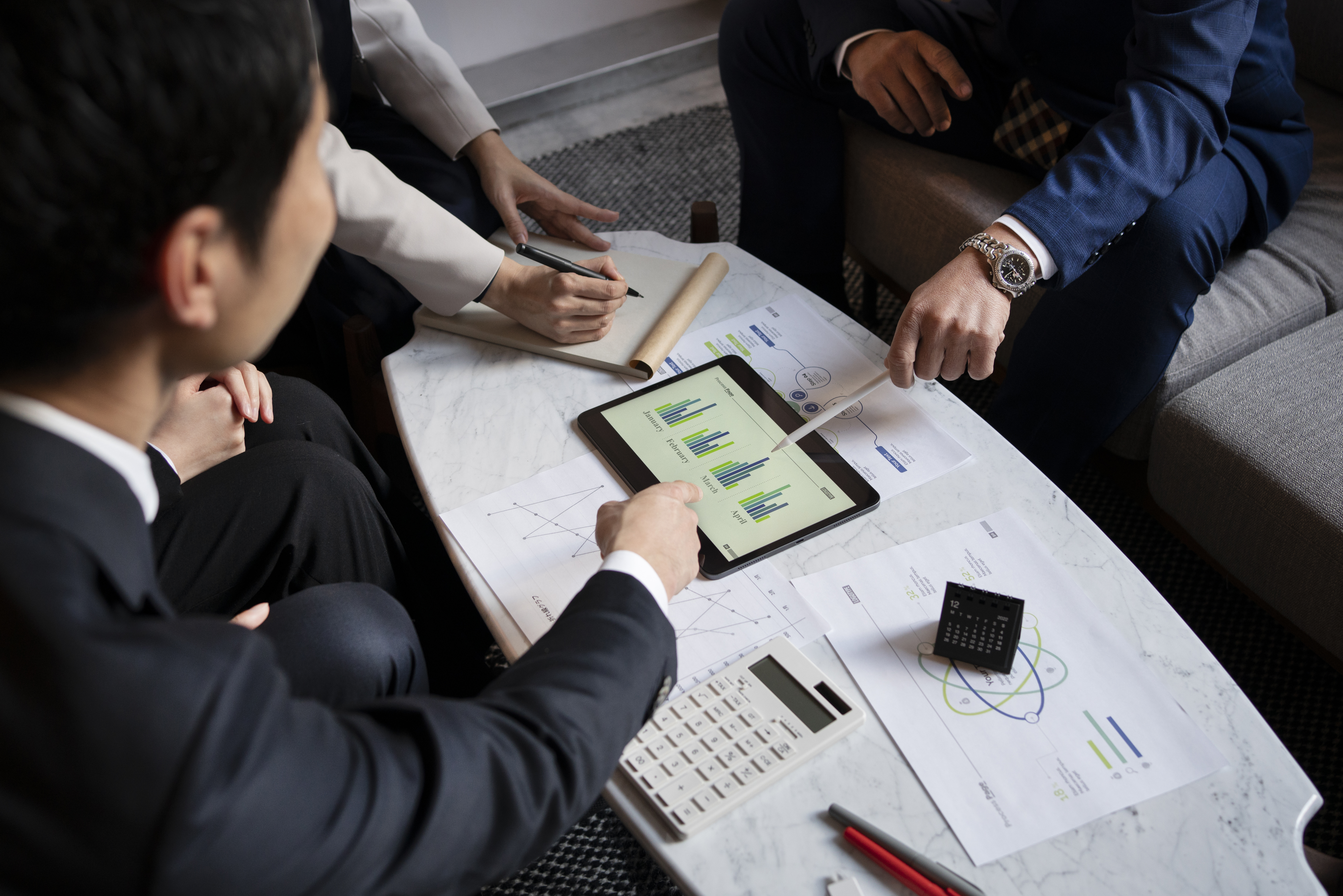 ANALYSIS ON COMMERCIAL DEBT DISPUTES IN VIETNAM